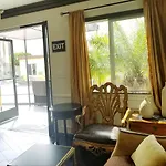 Casa Bella Inn Downtown La